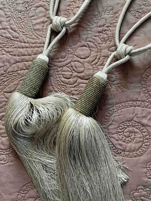 підхопи для штор з кистями