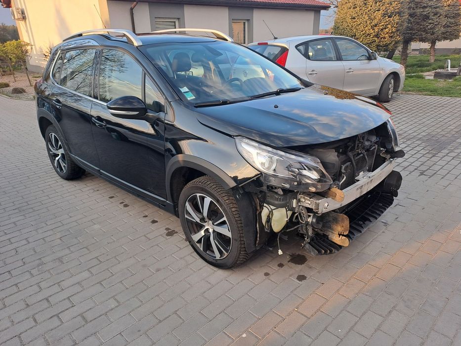 Peugeot 2008 1,6 bluhdi 2016 120 km  185322 szklany dach  full opcja
