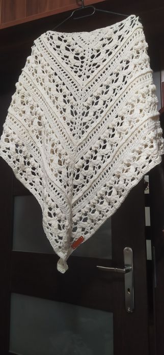 Chusta zrobiona na szydełku