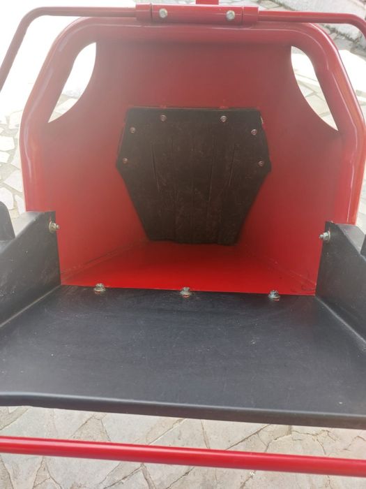 Triturador de lenha como novo