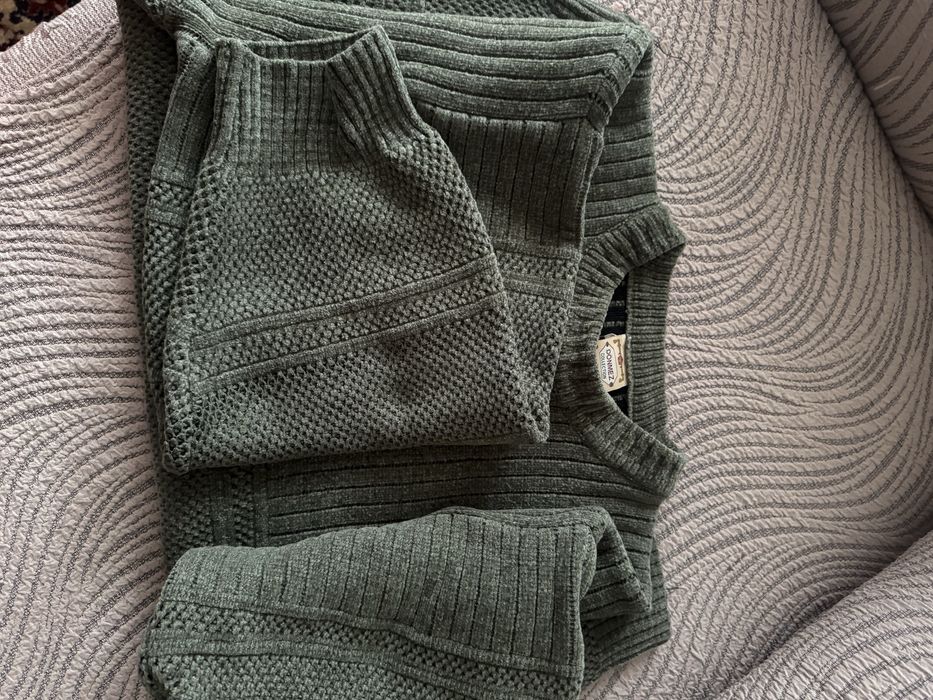 Светр чол. Розм 50-52