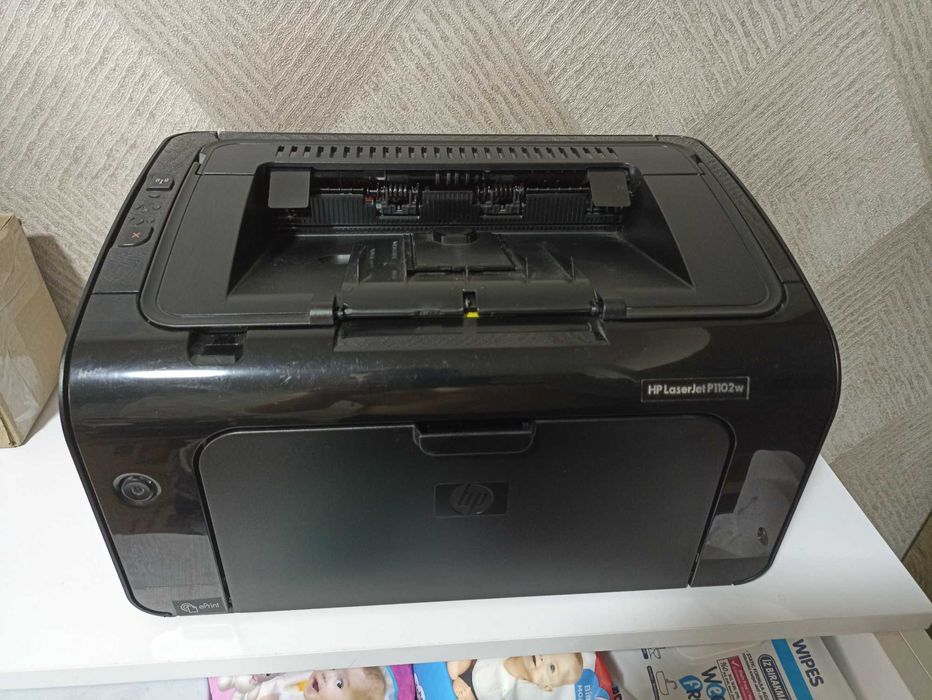 Лазерний принтер HP P1102W з wi-fi