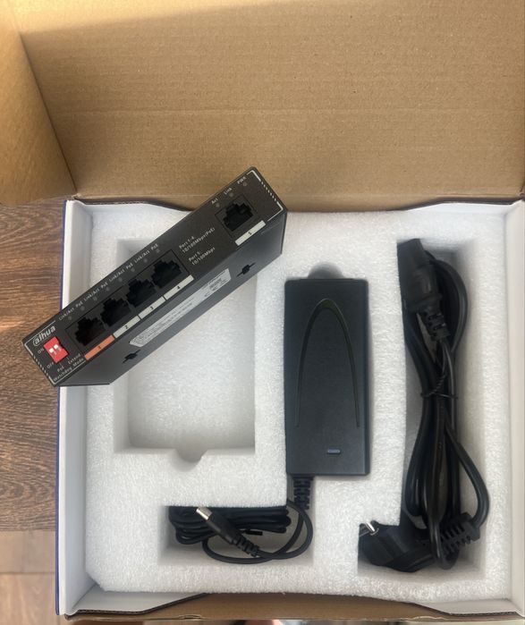 Switch Dahua DH-SF1005P. 4 porty PoE. Nowy.