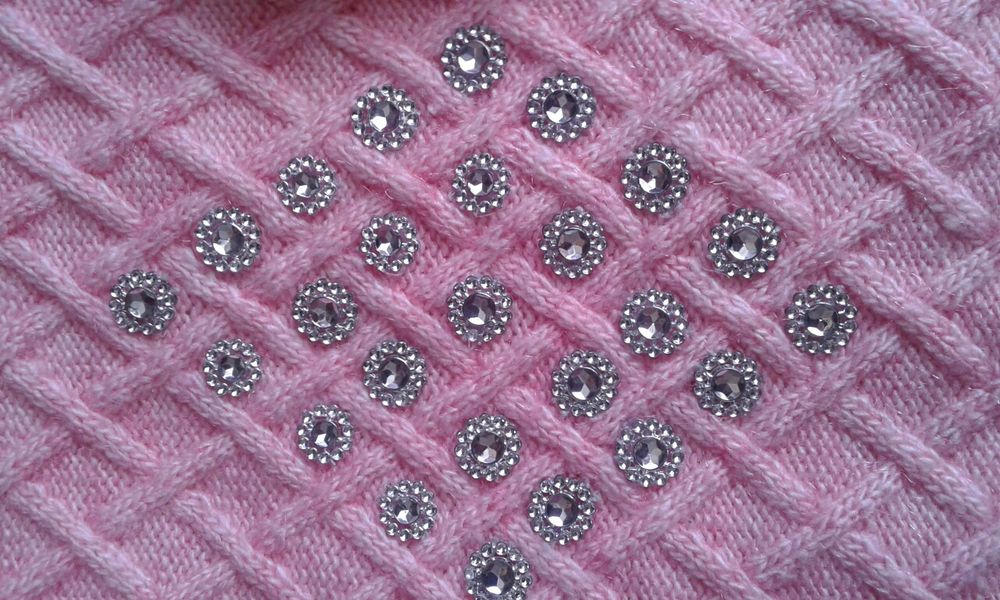 Нарядный свитерок.