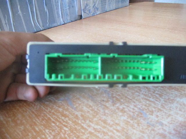 Centralina do fecho central VOLVO V40 Combi (VW)