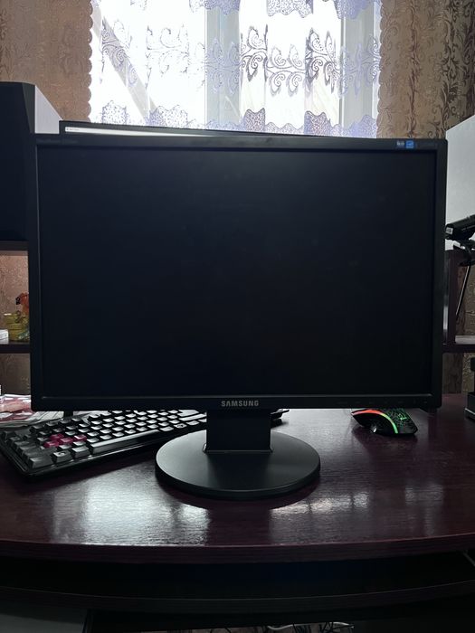 Монітор компʼютера samsung