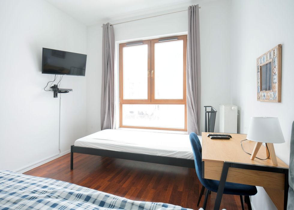 Pokoje na dobe Prywatne - nocleg  rooms rent Żoliborz Rydygiera  tv wi