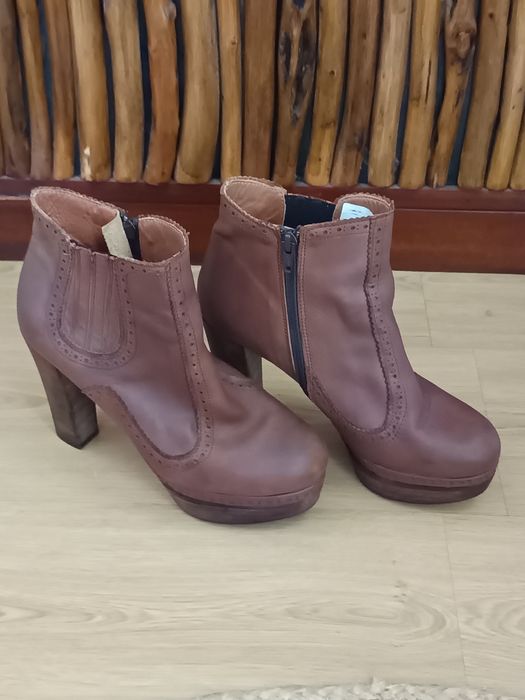 Botas  salto alto "Cubanas"