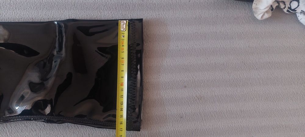 Lakierowane kozaki open toes