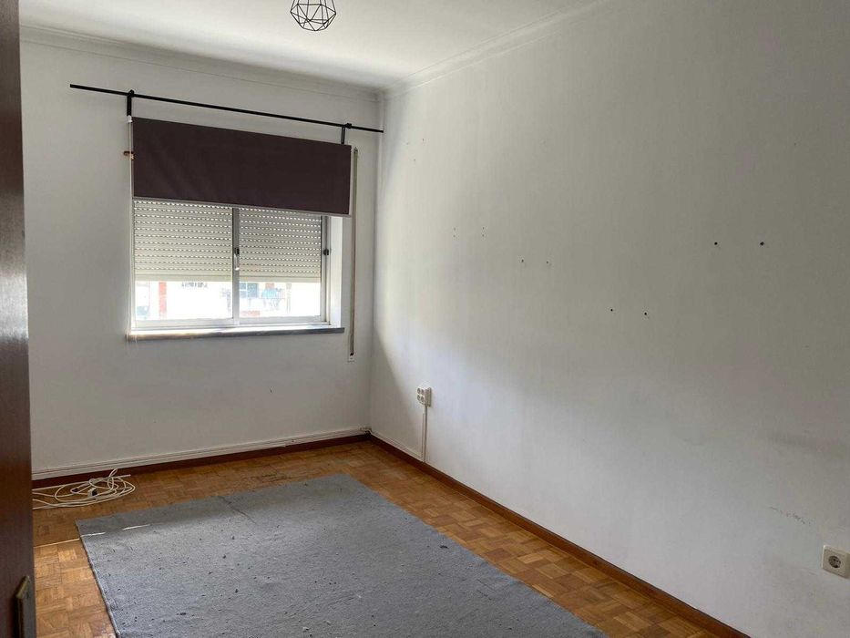 Arrenda-se T3 em Santa Apolónia, Coimbra - Estacionamento Privativo