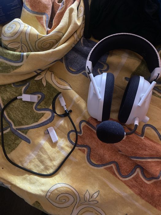 Headset gaming RAZER BLACKSHARK v2 PRO WHITE EDITION