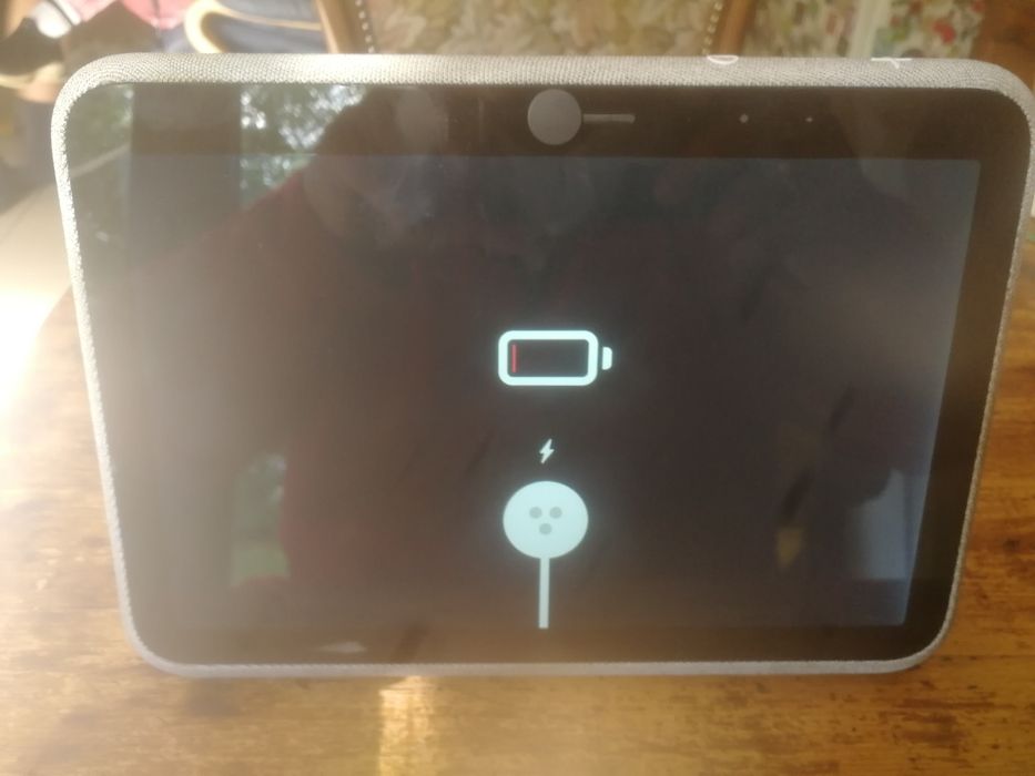 Facebook portal Go wysyłka