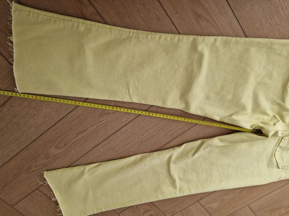 Jeansy Zara 38 M limonkowe crop flare