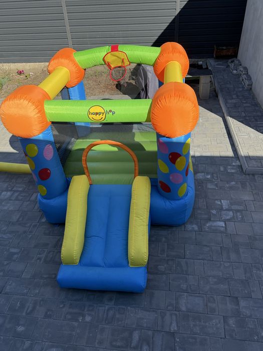 Дитячий надувний батут-ігровий центр