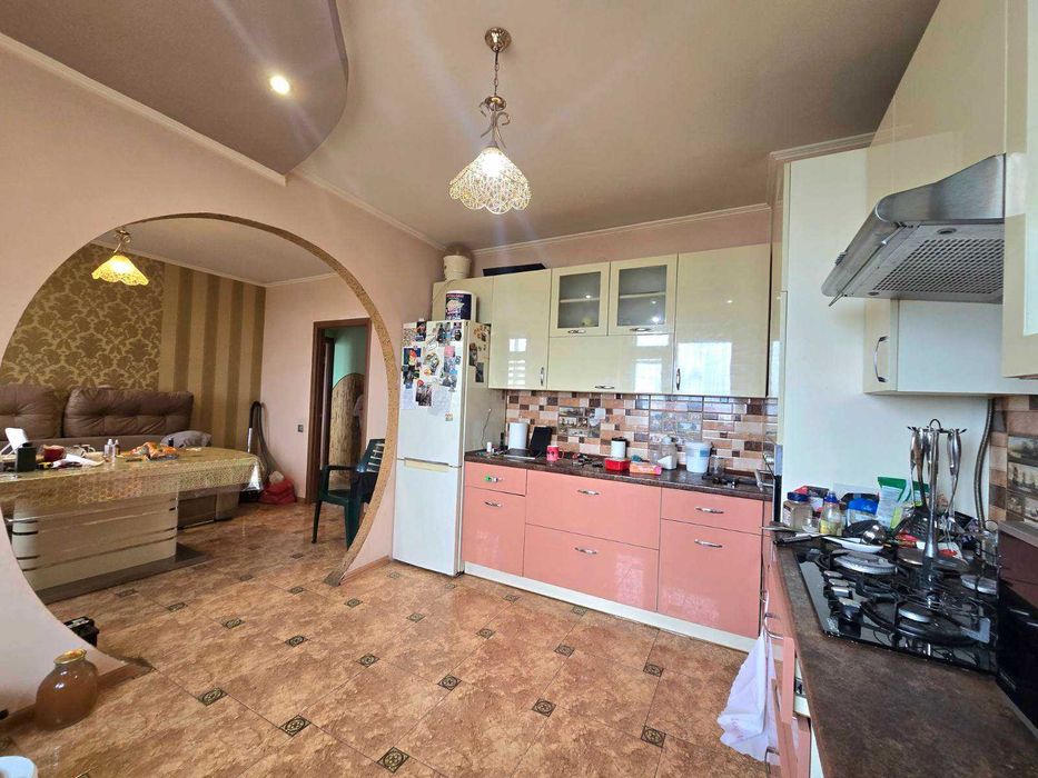 3к. вул Шевченка, Рясне 1, 92/54/12, 9/10ц, 109 000$ новобуд.