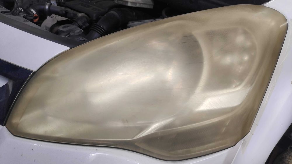 Polimento de Faróis e Manutenção automóvel