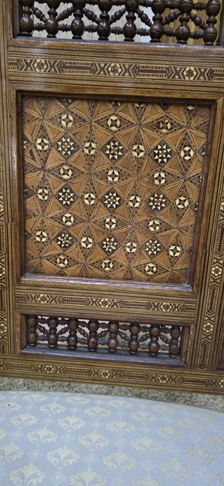 Espectaculares cadeirões Indo-Portugueses