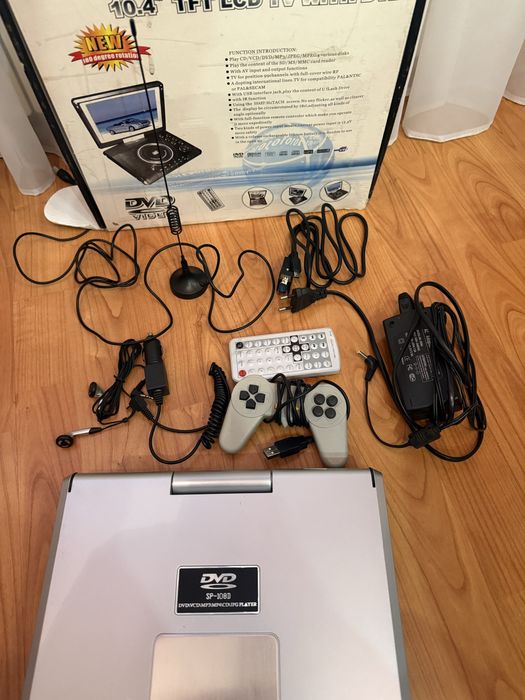 DVD  LCD TV  плеер универсальный переносной