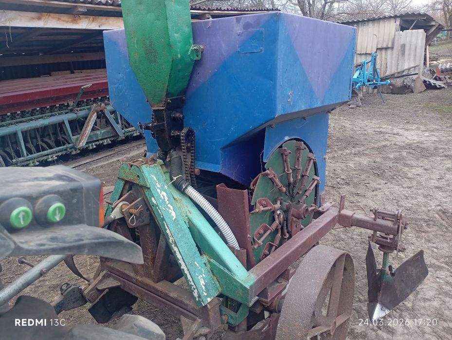 Картоплесаджалка