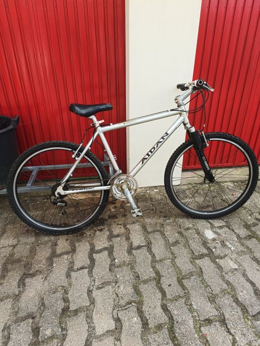 Vendo bicicleta em alumínio