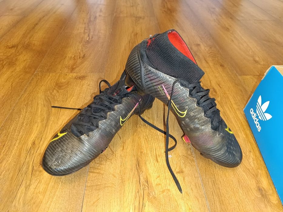 Uzywane korki profesjonalne Nike Mercurial superfly 8 Elite fg r. 42.5