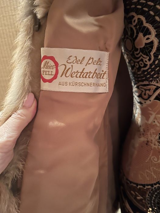 Bezrękawnik rude lisy