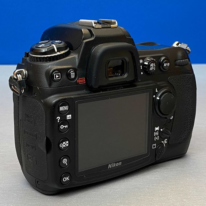 Nikon D300 (Corpo) - 12.3MP