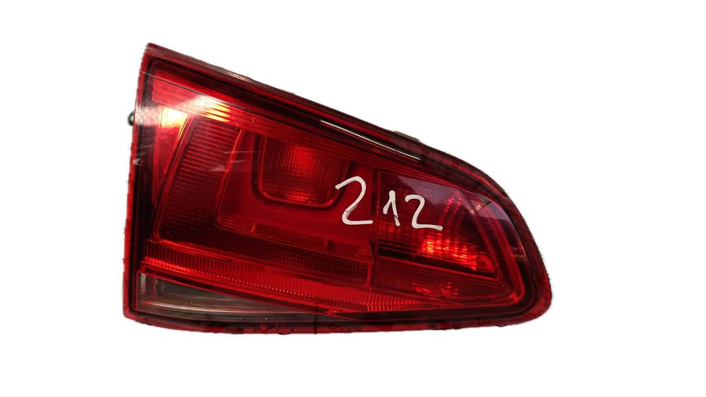 Farolim da mala direito VOLKSWAGEN Golf VII (5G1, BQ1, BE1, BE2)