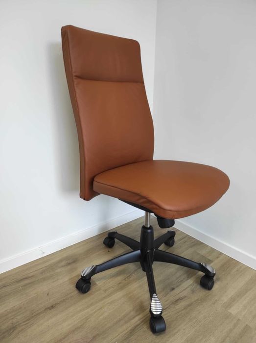 Luksusowy fotel biurowy HÅG Tribute 9073 – ergonomia, skóra, jak nowy!