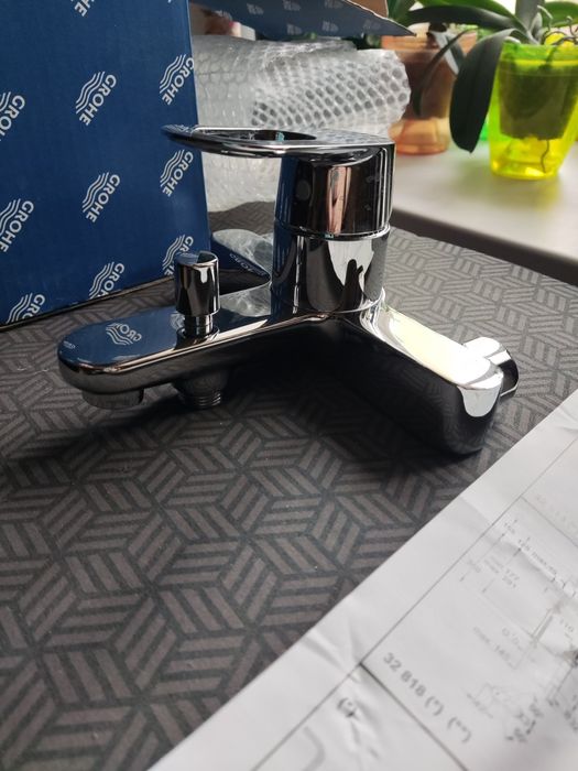 Змішувач для ванни