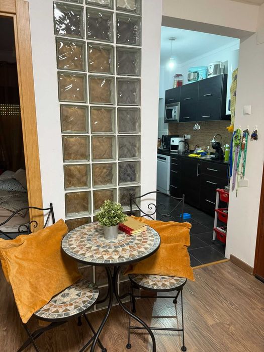 Arrendamento de quarto na Rua Ilha do Príncipe Almada