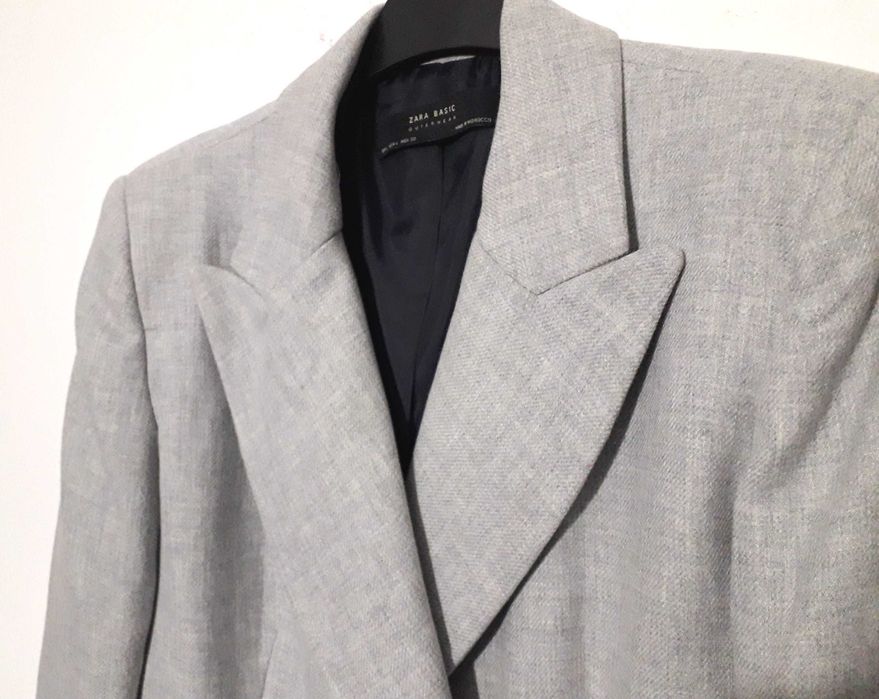 Casaco/Sobretudo cinzento cruzado da Zara T: L Novo