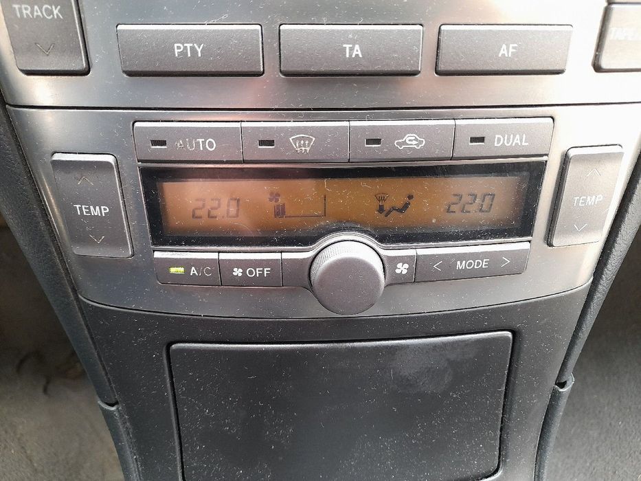 Rádio / auto-rádio TOYOTA Avensis Liftback (_T25_)