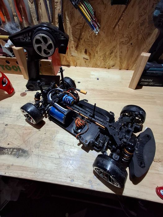 Carro telecomando  Rc 1/10 CARTEN M210-R, motor brushless Losi