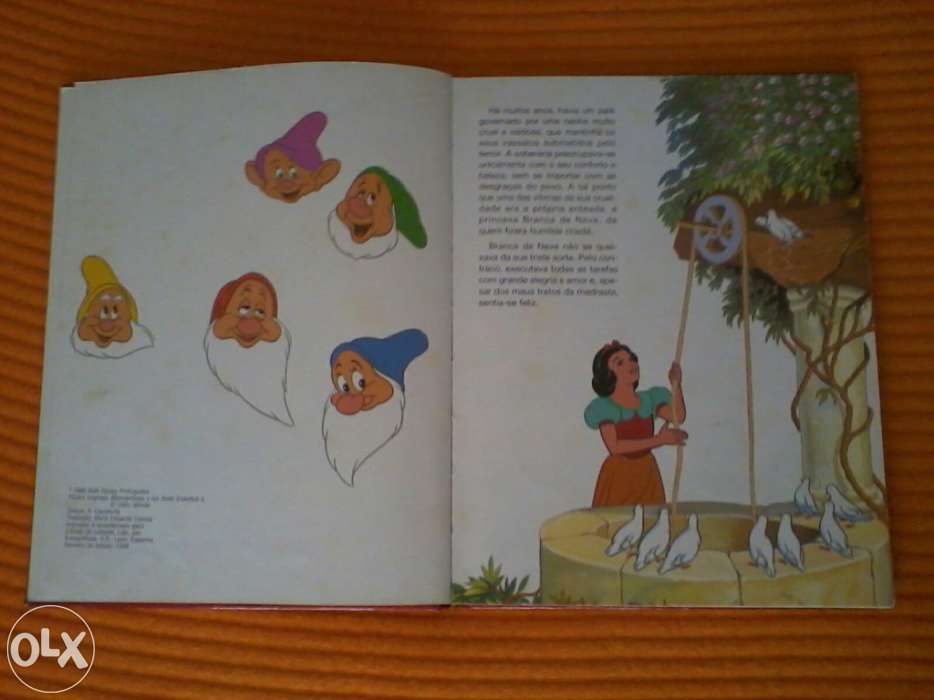 Livro branca de neve e os sete anões ursinho puff walt disney