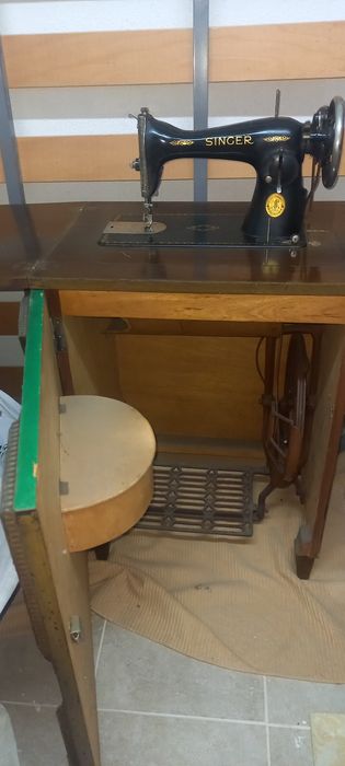 Maquina de costura antiga