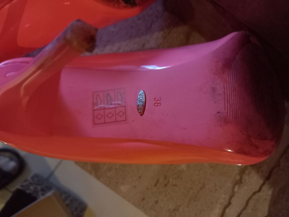 Buty szpilki różowe neonowe roz. 38