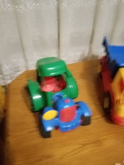 Zabawki pojazdy dla dzieci