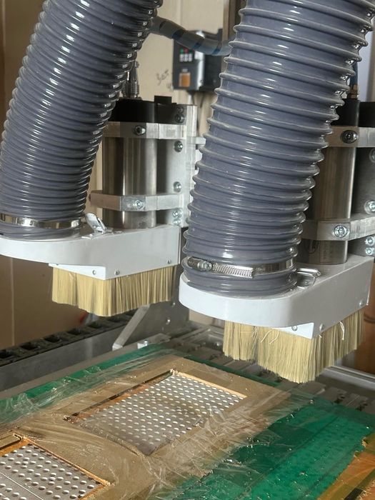 Продається двохшпиндельний фрезерний верстат із ЧПУ 600x900