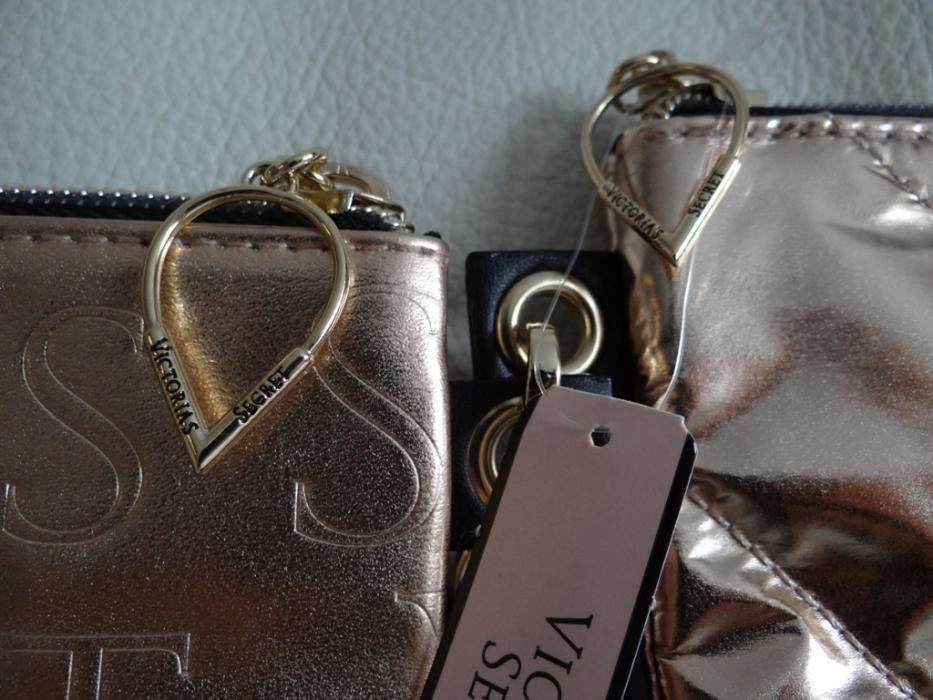 Victoria's Secret dwie nowe kosmetyczki złote