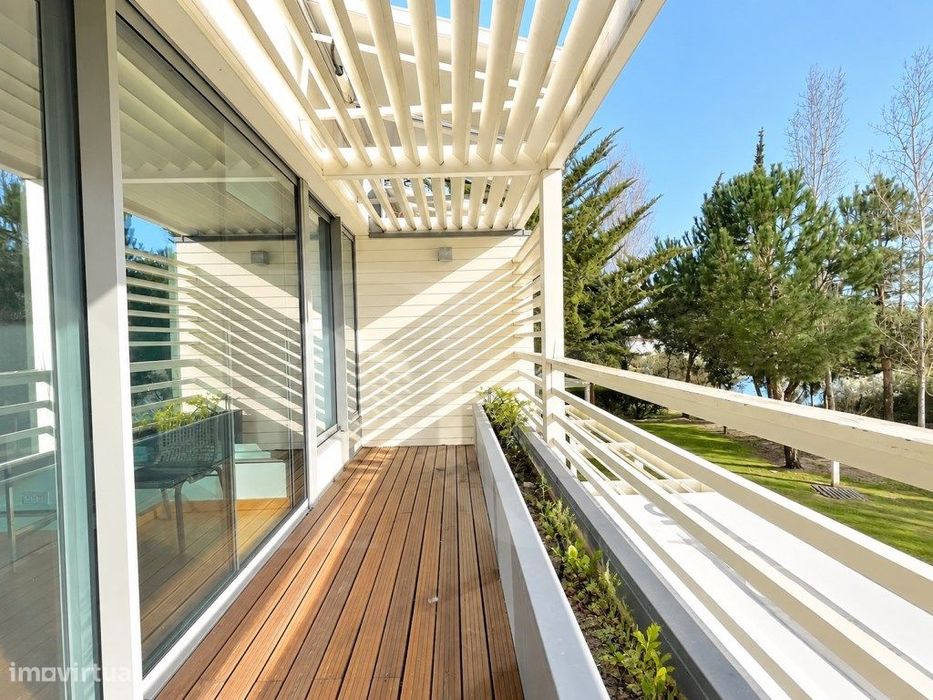 Moradia T2 com jardim e terraço panorâmico no Beach Reserve Troia
