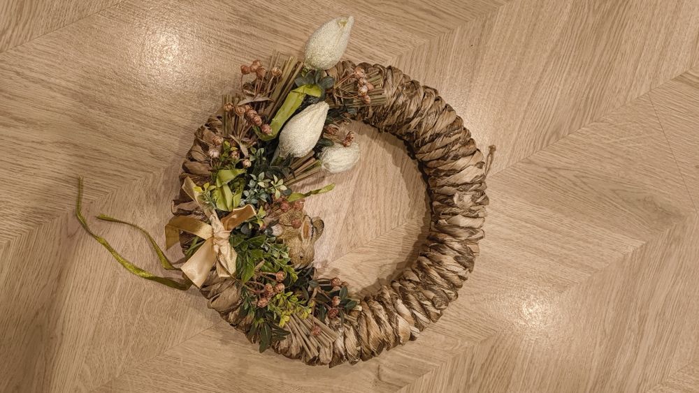 Wianek na drzwi wiosna Wielkanoc