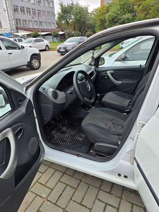 Автомобіль загальний легковий седан Renault Logan, 2012 р.в.