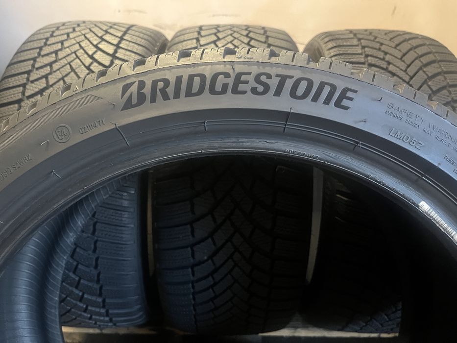4 x BRIDGESTONE Blizzak LM005 225/40 R18 92V Extra Load (XL) zimowe