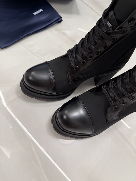 Botki P-r-a-d-a black