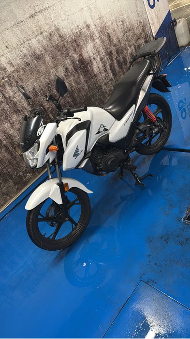 CB 125 f  ( 2021 )