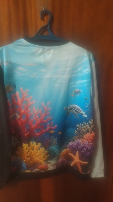 Яркий свитшот унисекс