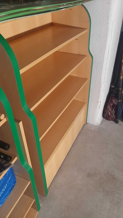 Expositor movel  para pendurar chás ou colecções (porta-chaves)