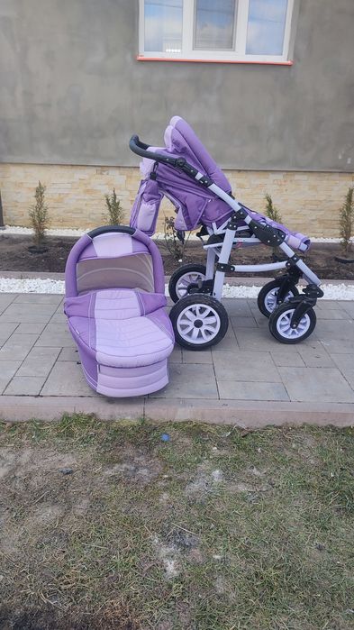 Дитяча коляска в гарному стані.