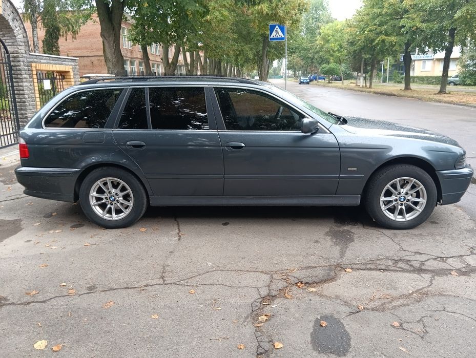 Продам БМВ е39  525 тді